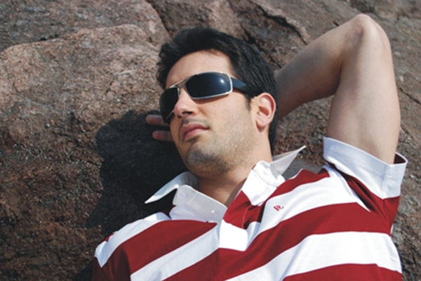 禧潤春夏 盡享華彩（記洛茲春夏季服飾樣本的拍攝）